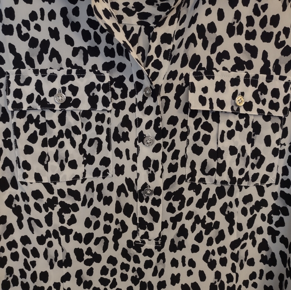 100% Silk White House Black Market Leopard Print Blouse - Size 8 - Picture 6 of 13